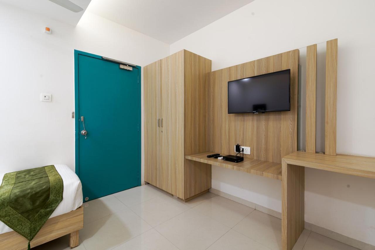 The Perch Hotel Visakhapatnam Buitenkant foto