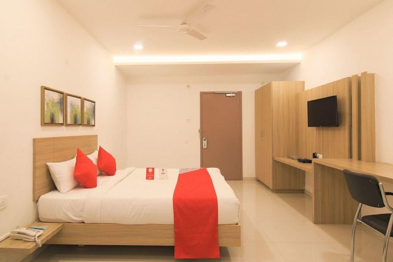 The Perch Hotel Visakhapatnam Buitenkant foto